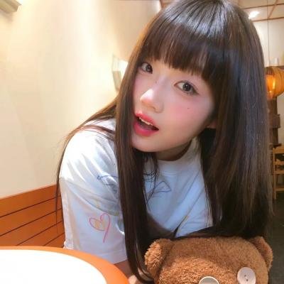 村里来了个直播女神